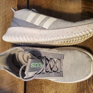 Adidas sneakers size 6 (kids) / 7.5 (women)